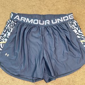 Under Armour Gray Women's Shorts Loose Size 1X